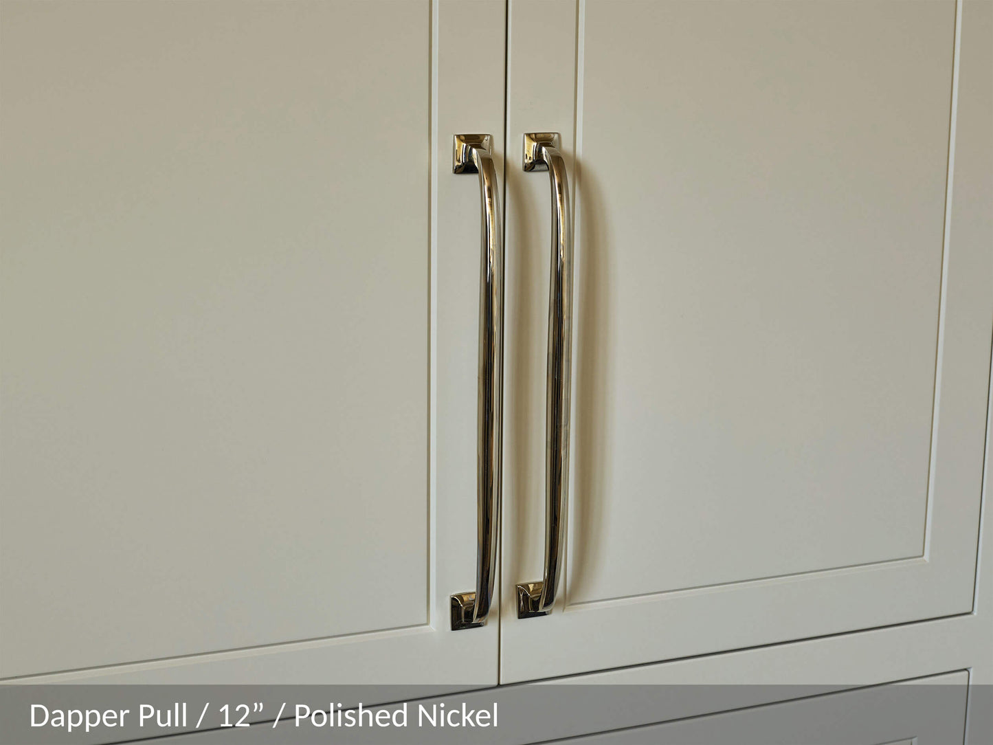 Dapper Pull - Aged Brass (Lacquered)
