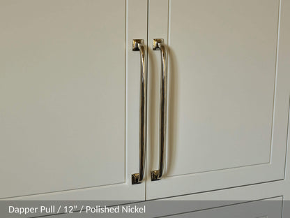 Dapper Pull - Aged Brass (Lacquered)