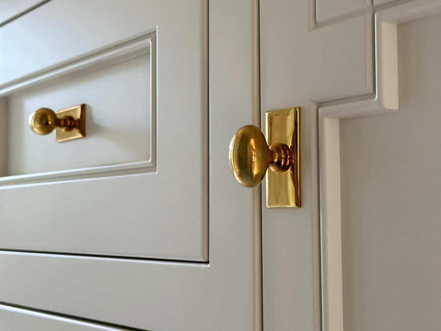 Oval Knob