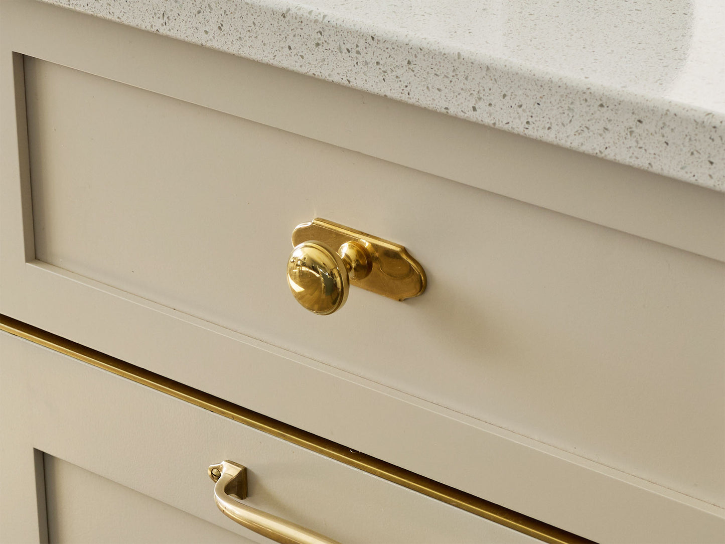 Hampton Backplate, 1" × 3"