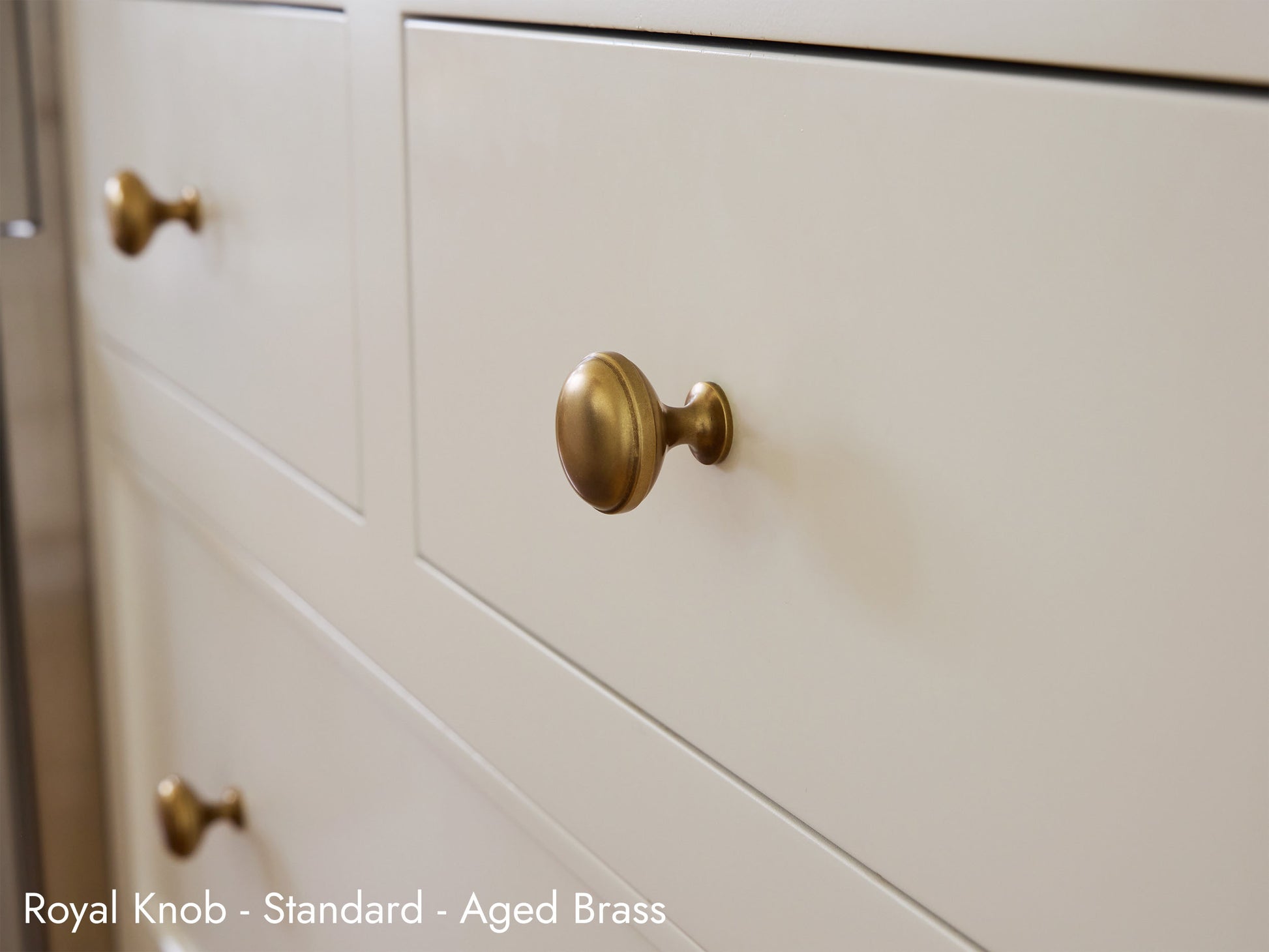 Royal Knob | Tradition Hardware Standard / Matte Black Royal Knob | Tradition Hardware Standard / Matte Black