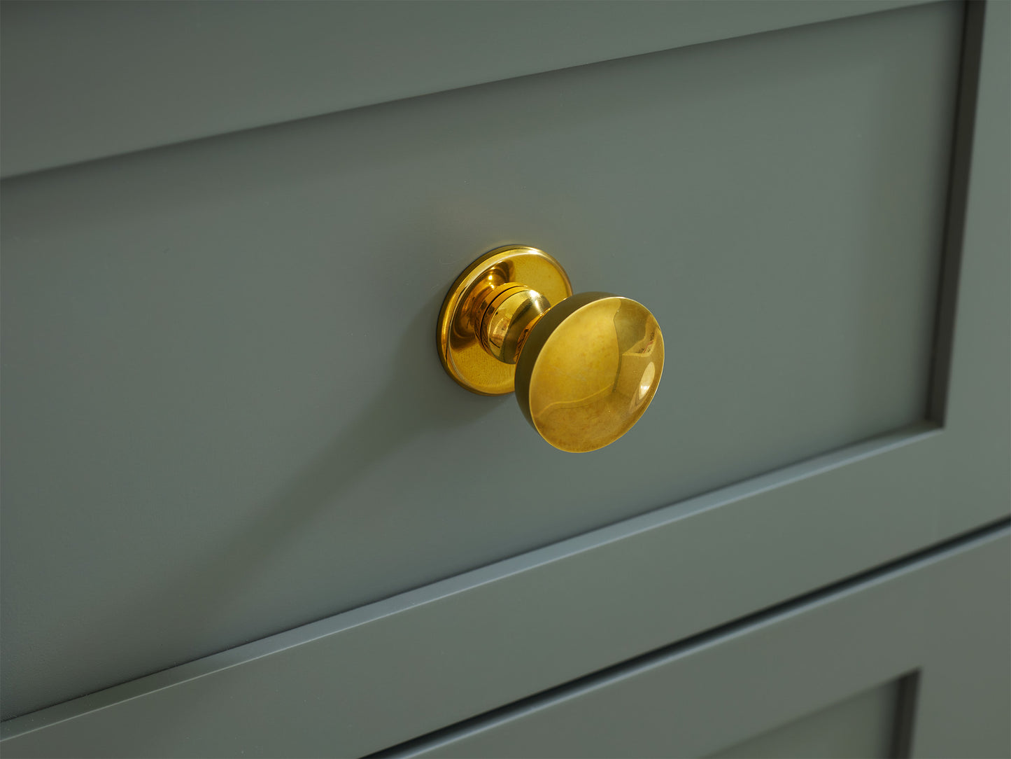 Triumph Knob